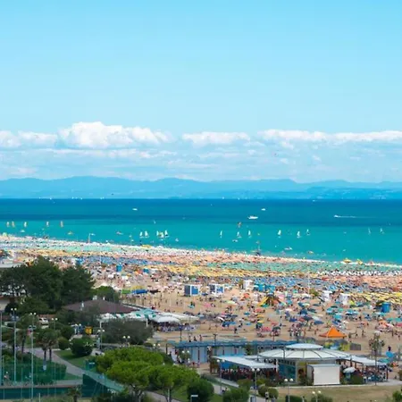 Cozy Flat With Terrace And Lift - Beahost * Bibione