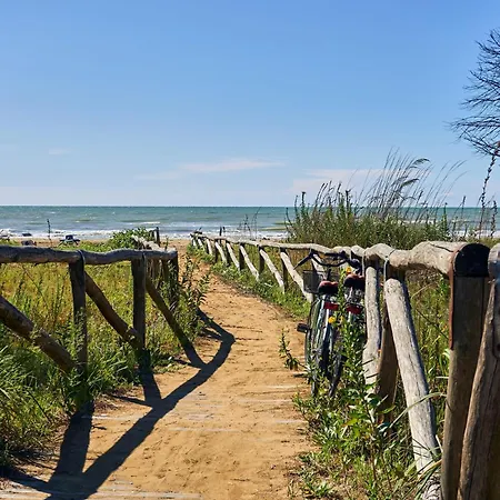Cozy Flat With Terrace And Lift - Beahost Appartement Bibione